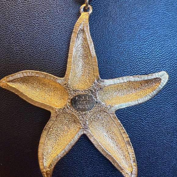 KJL For Avon Gold-Tone Starfish and Shell Necklace - Picture 9 of 16